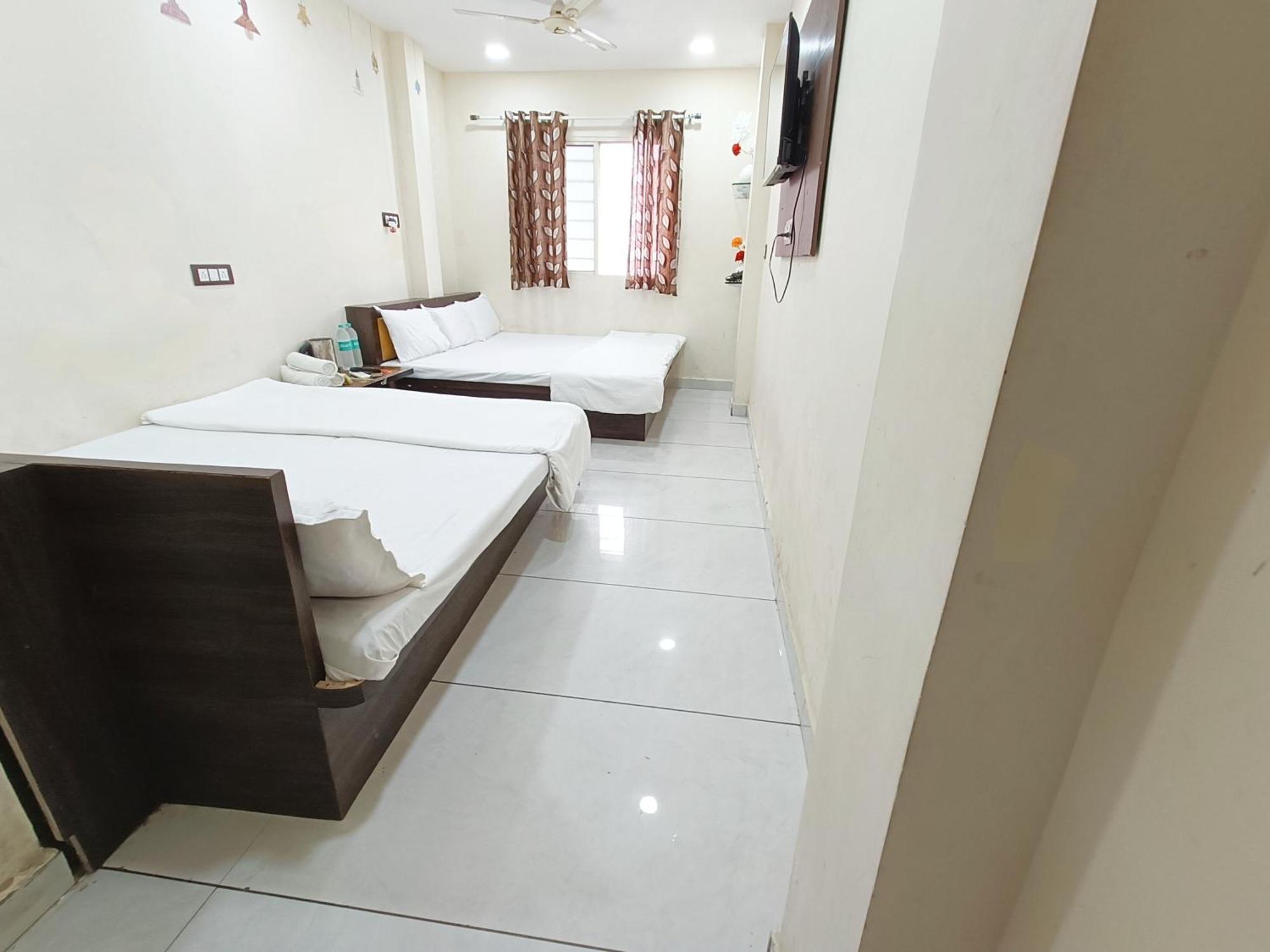 Fabhotel Shipra Уджайн Екстериор снимка